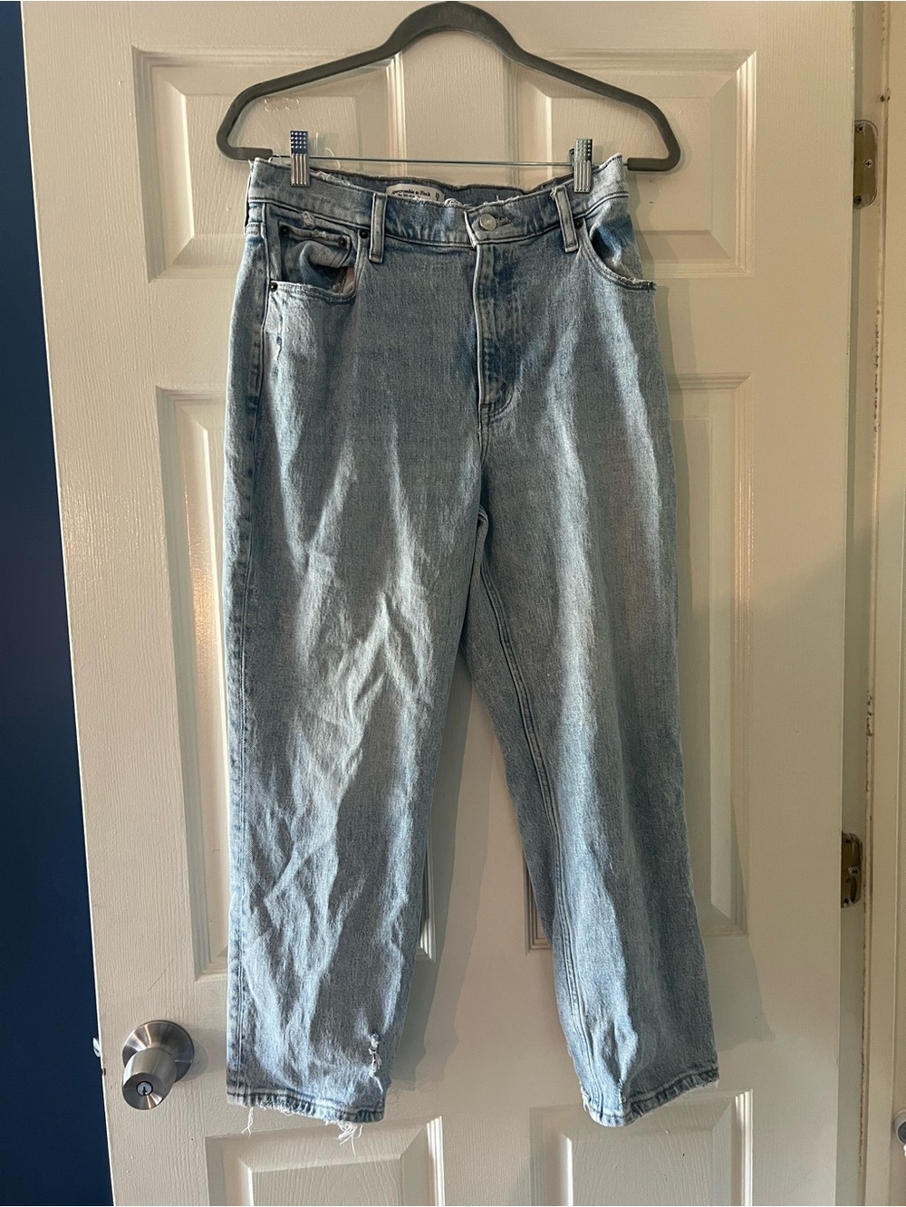 Abercrombie & Fitch Curve Love 90’s Straight Ultra High Rise Jean XS Size 29
